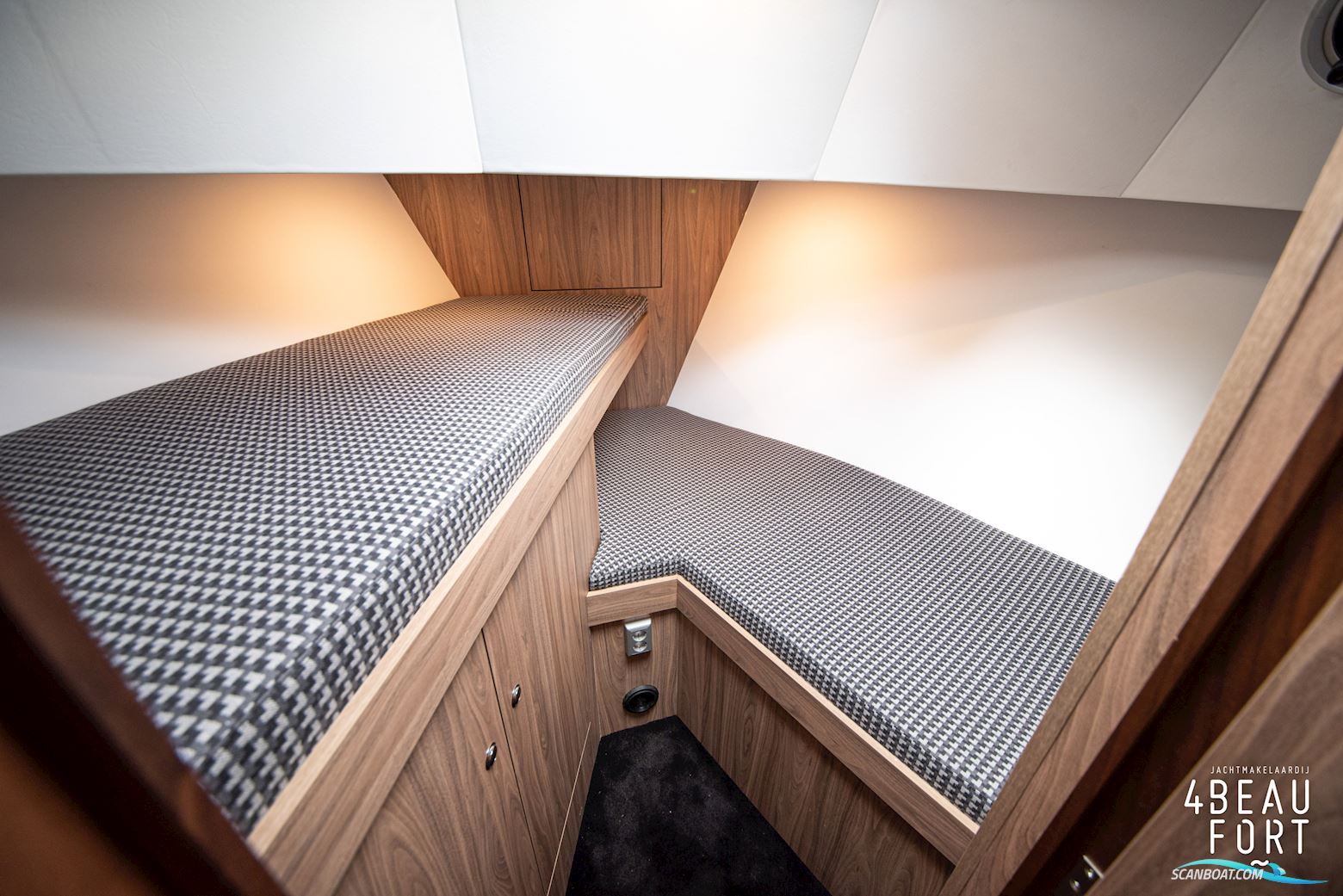 Aquanaut Drifter 350 AC