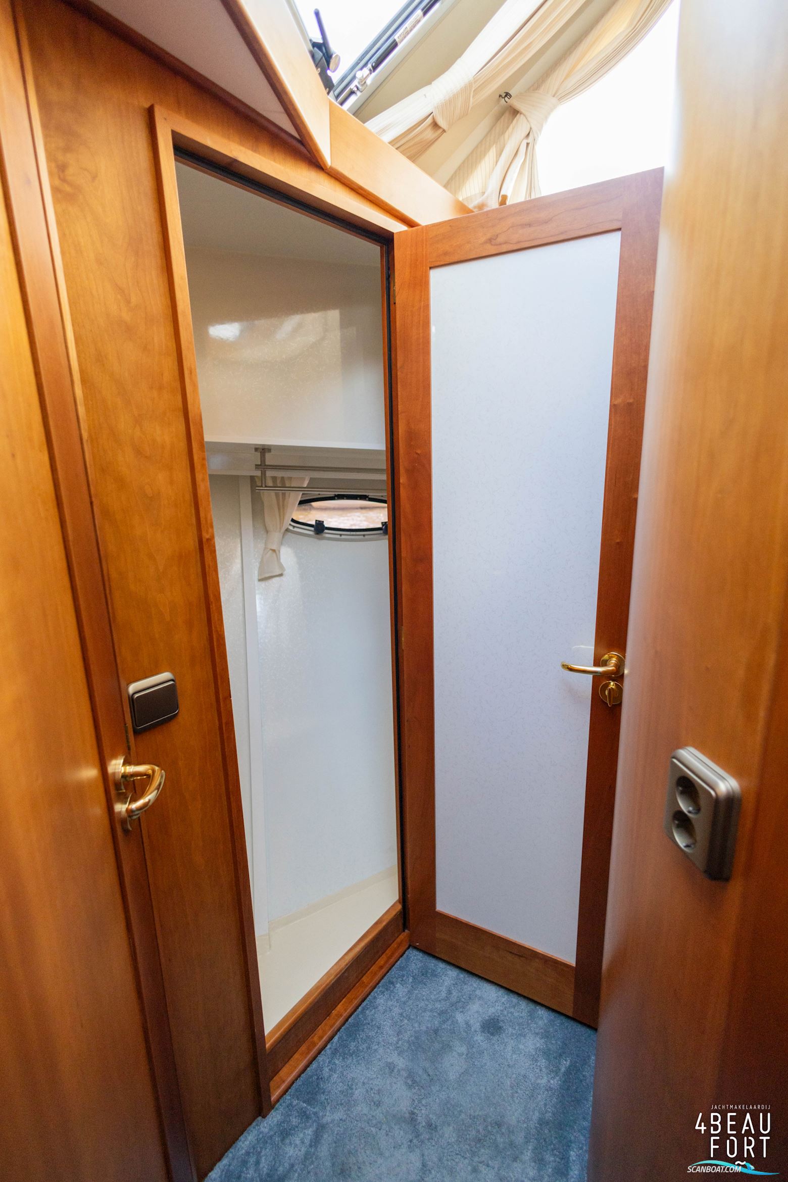 Aquanaut European Voyager 1300 II Admiraal uitvoering