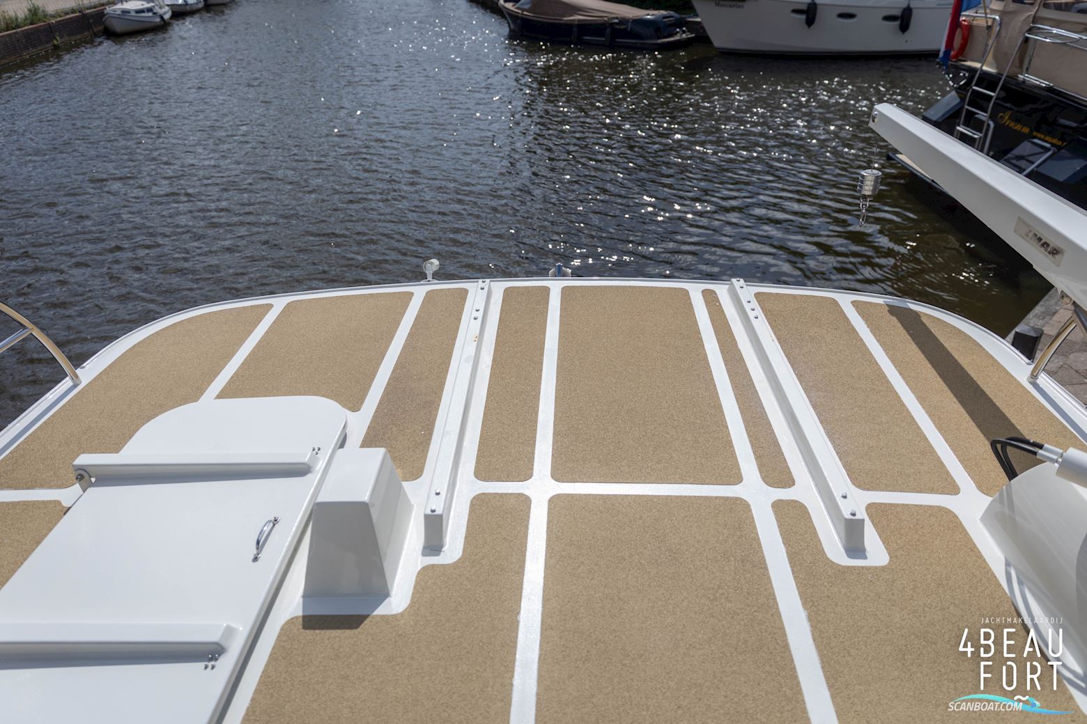 Aquanaut European Voyager 1300 II Admiraal uitvoering