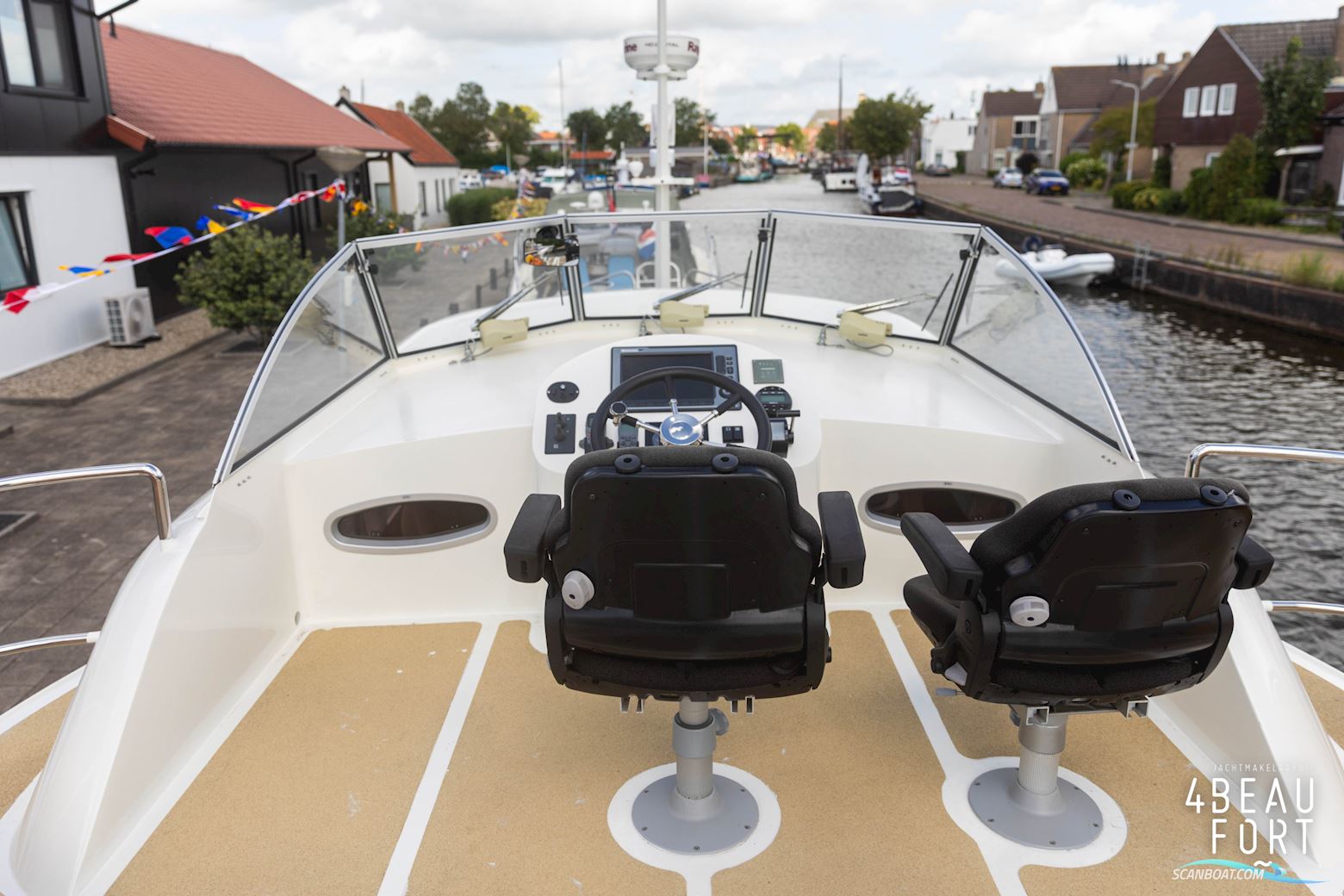 Aquanaut European Voyager 1300 II Admiraal uitvoering Stabilisatoren
