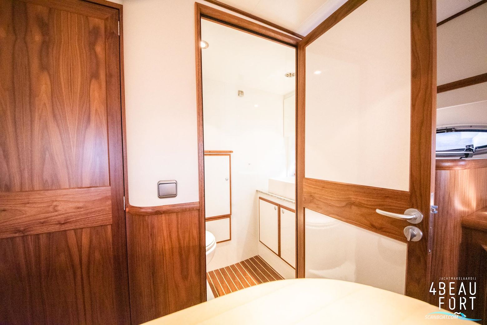 Aquanaut Privilege 1250 AK