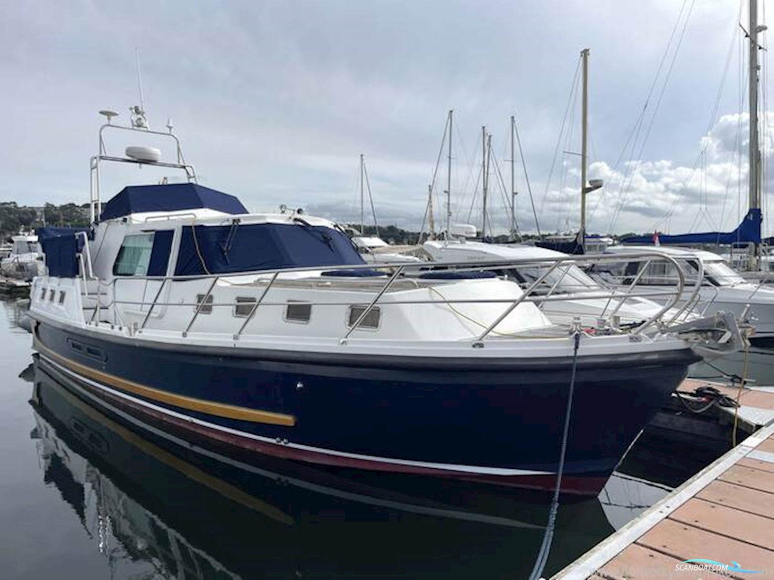 Aquastar 38 Aft Cabin