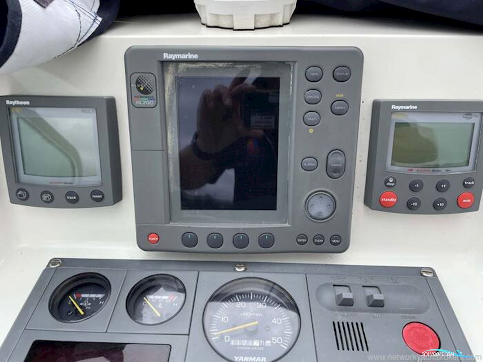Aquastar 38 Aft Cabin