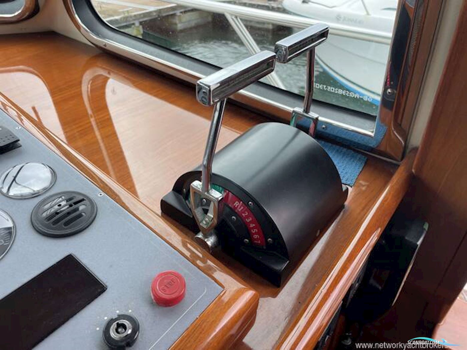 Aquastar 38 Aft Cabin