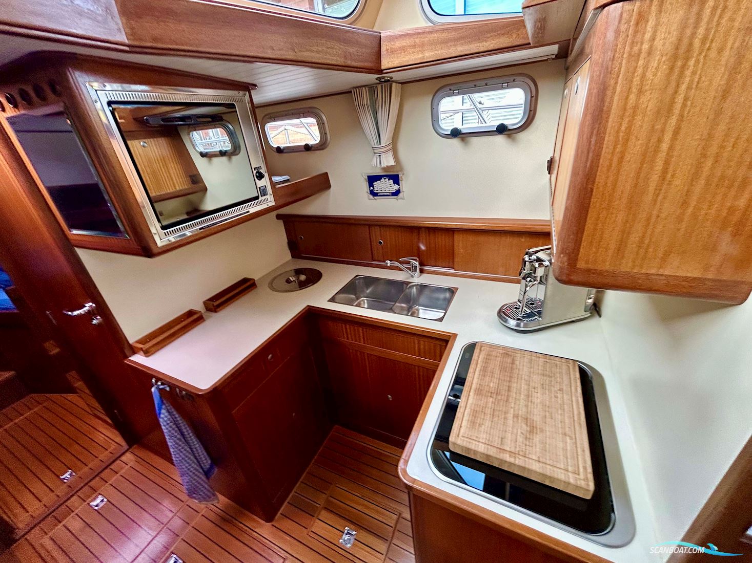 Aquastar Ocean Ranger 38