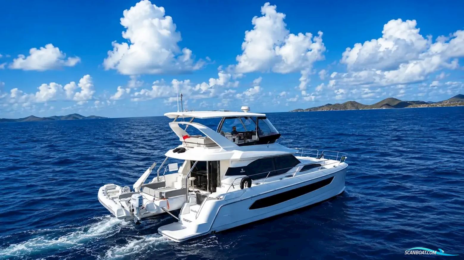 Aquila 44 Yacht