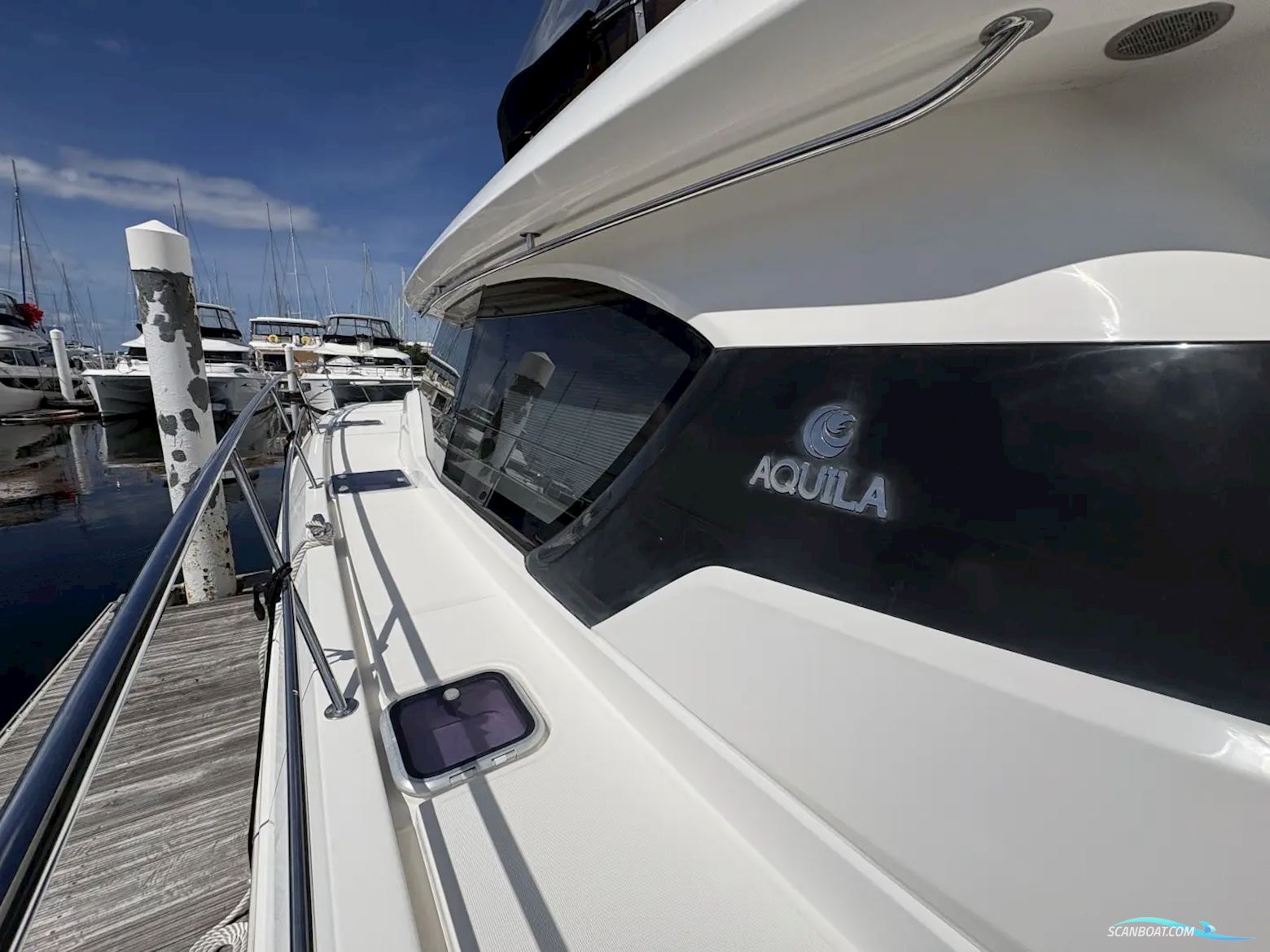 Aquila 44 Yacht