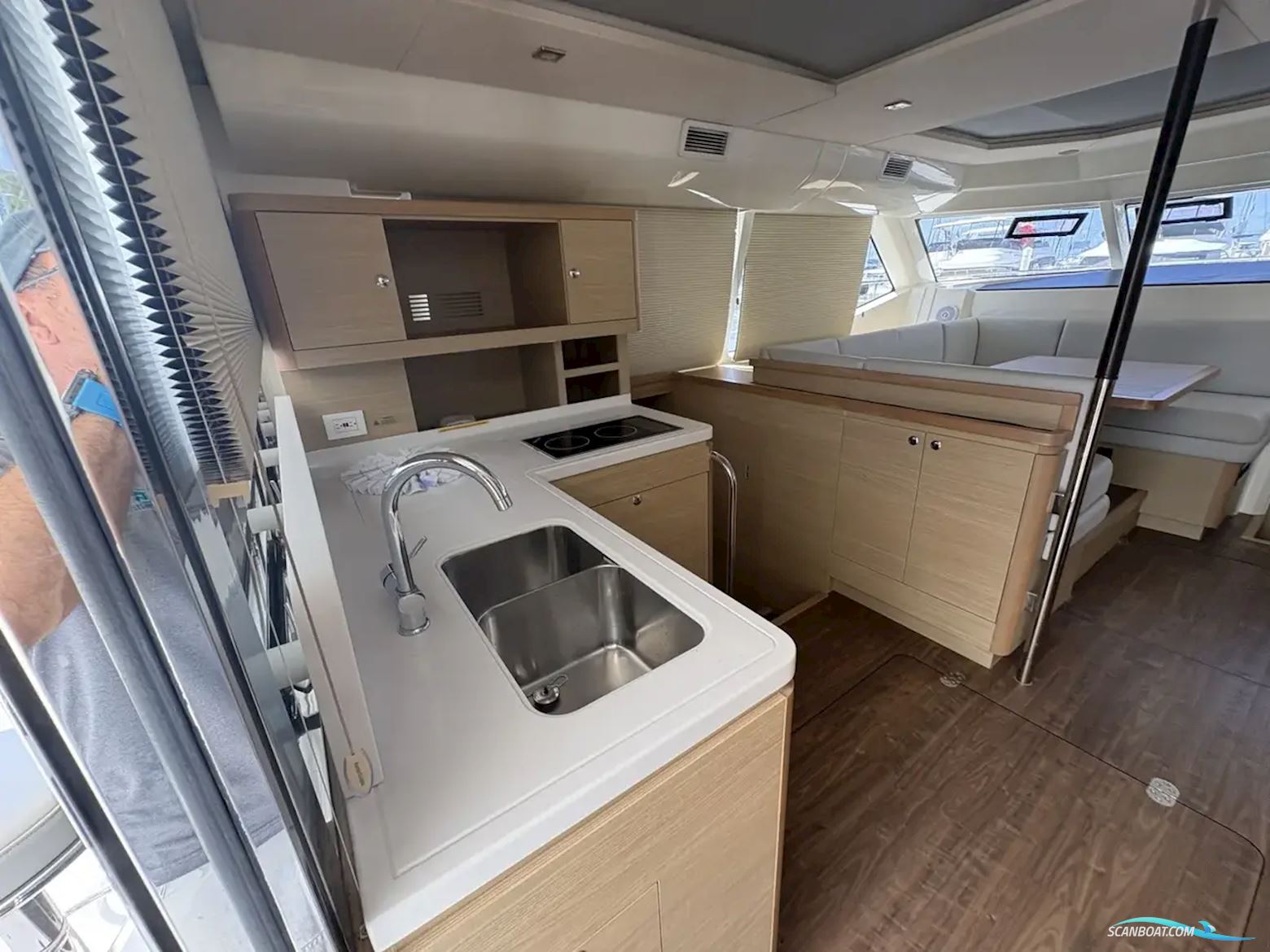 Aquila 44 Yacht