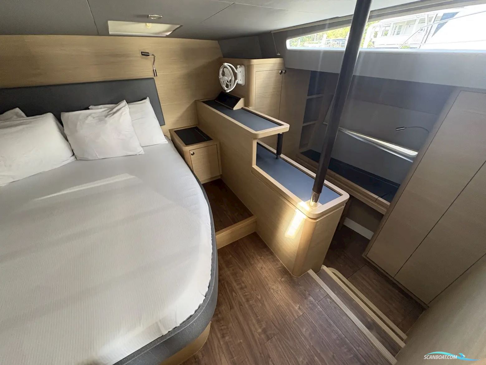 Aquila 44 Yacht
