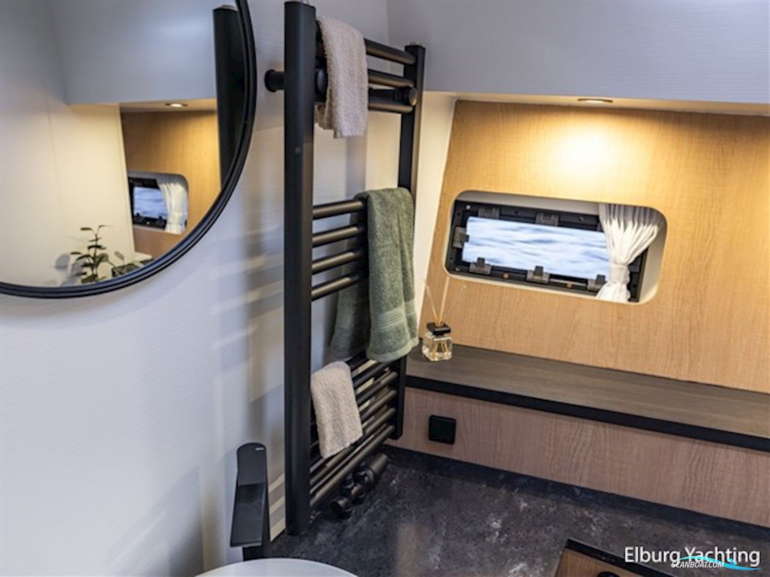 Argos 13.50 - Three Cabin - Sunroof