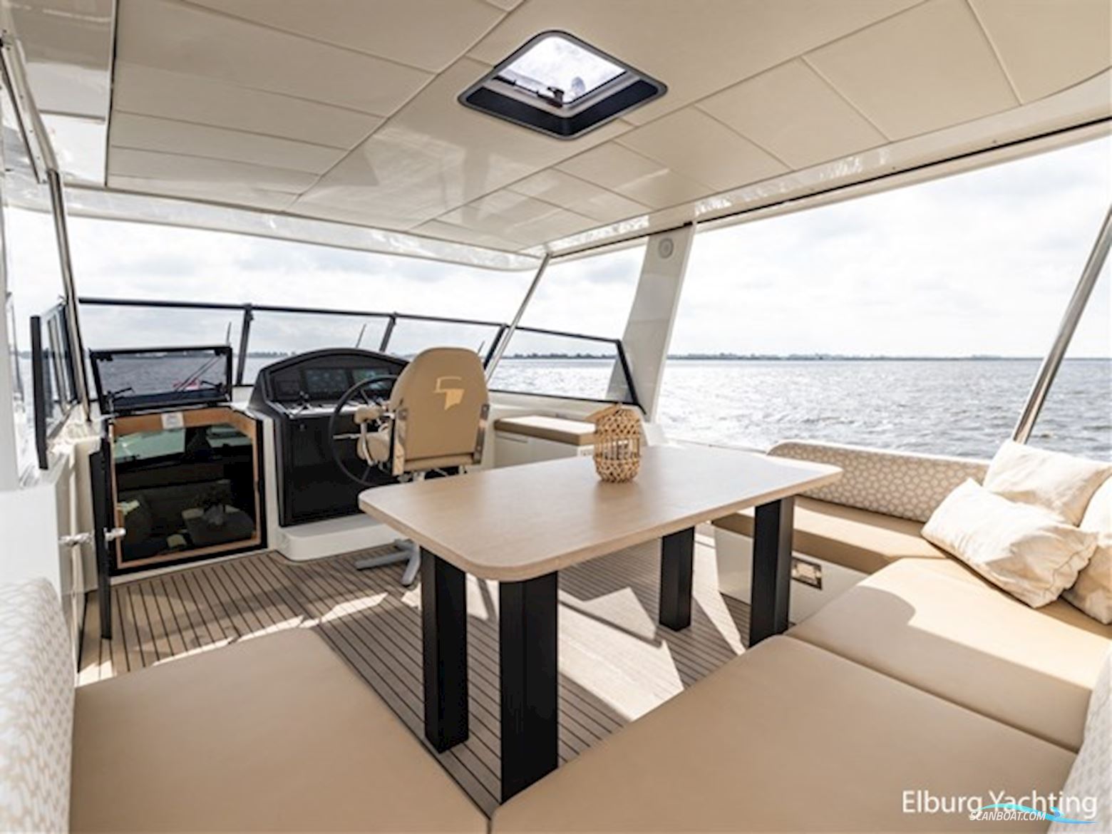 Argos 13.50 - Three Cabin - Sunroof