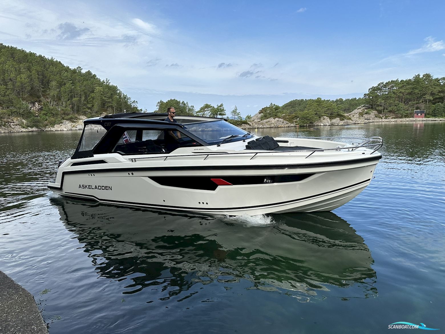 Askeladden C97  Motorbåt 2026, med Mercury 2 x 300 hk VERADO XL AM DS motor, Danmark
