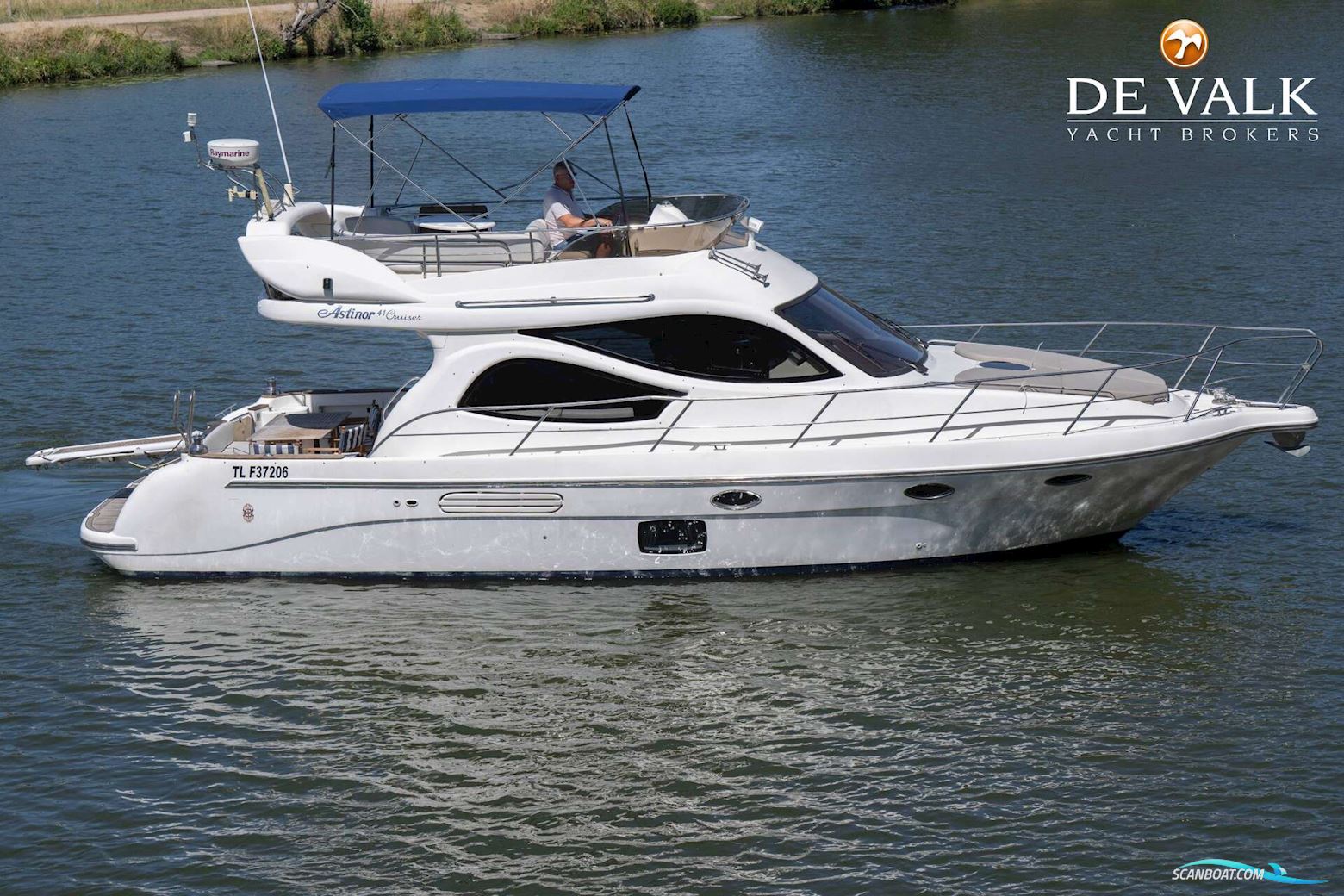 Astinor 41 Fly Motorbåt 2008, med Yanmar motor, Holland