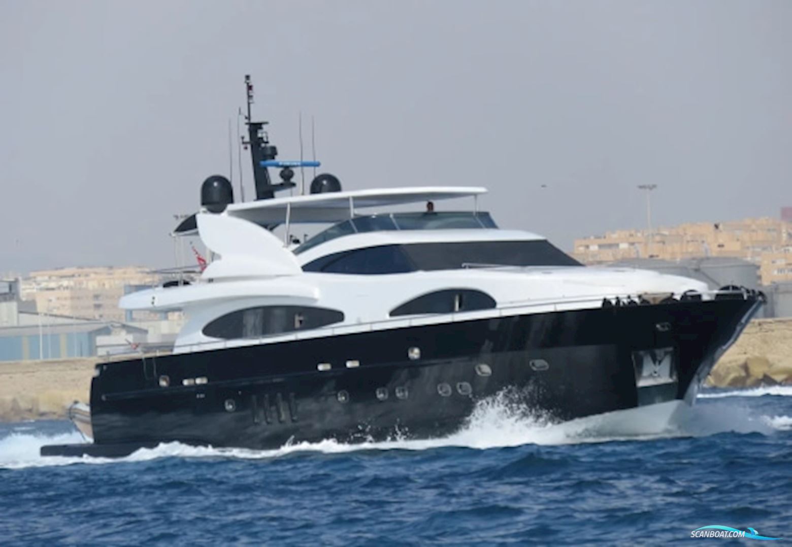 Astondoa 102 Glx Motorbåt 2003, med MTU motor, Spanien