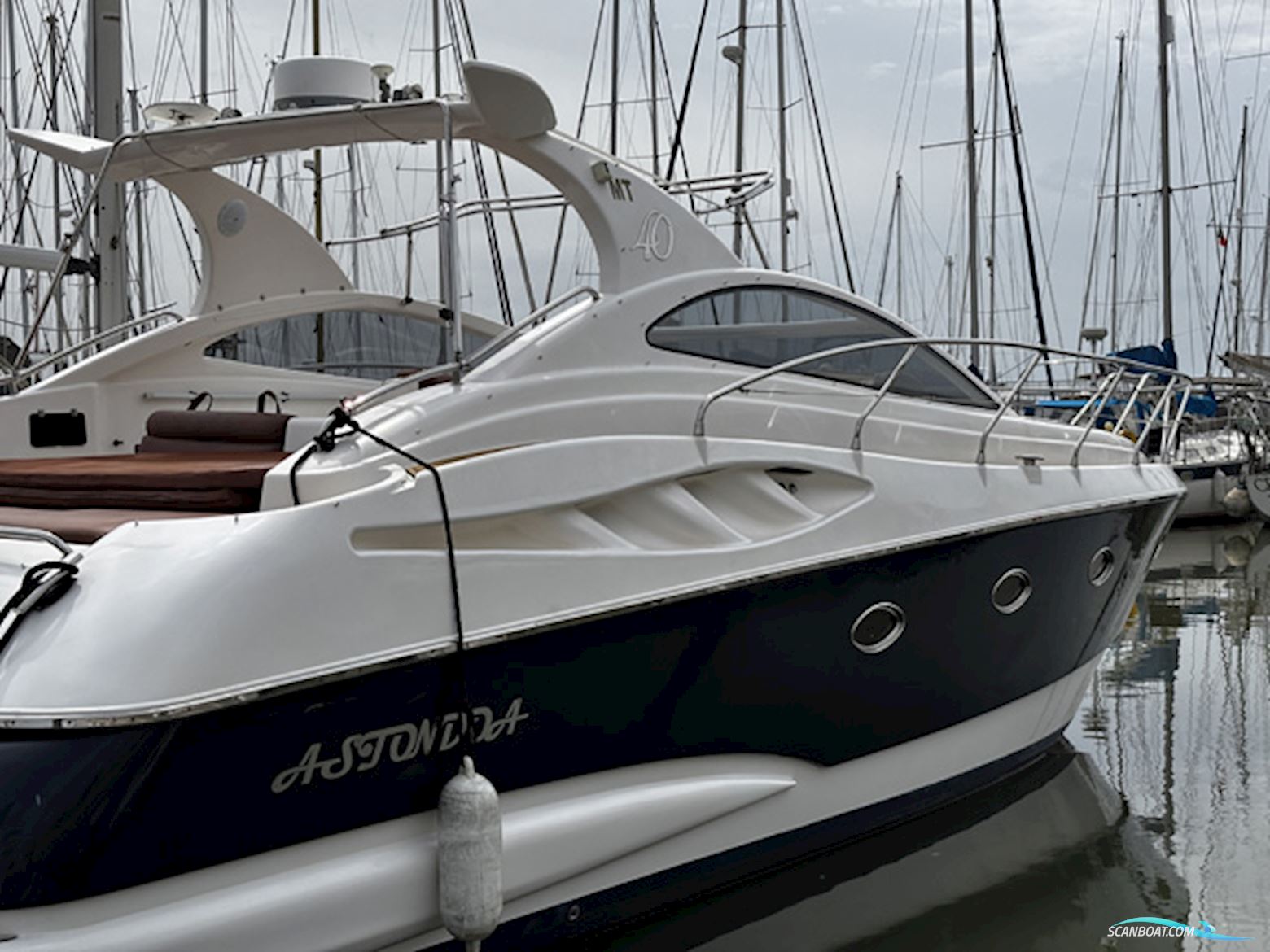 Astondoa 40 Open