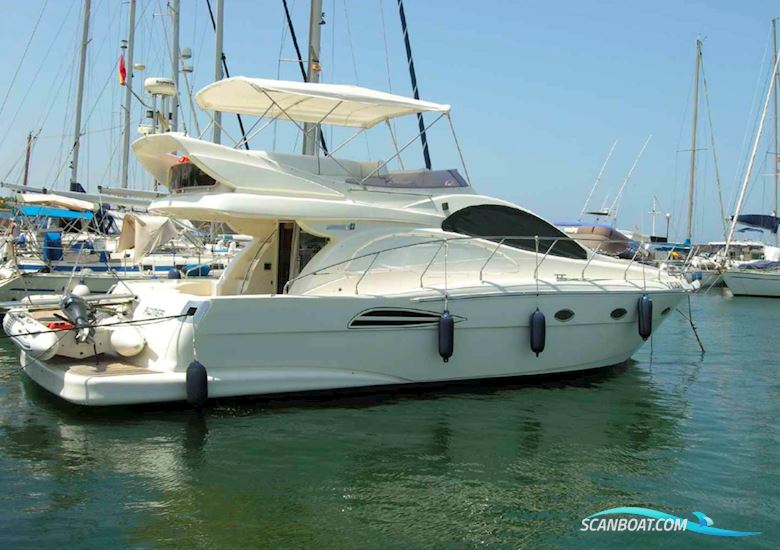 Astondoa 43 Fly Motorbåt 2006, med Volvo Penta D6-370-Ips motor, Italien