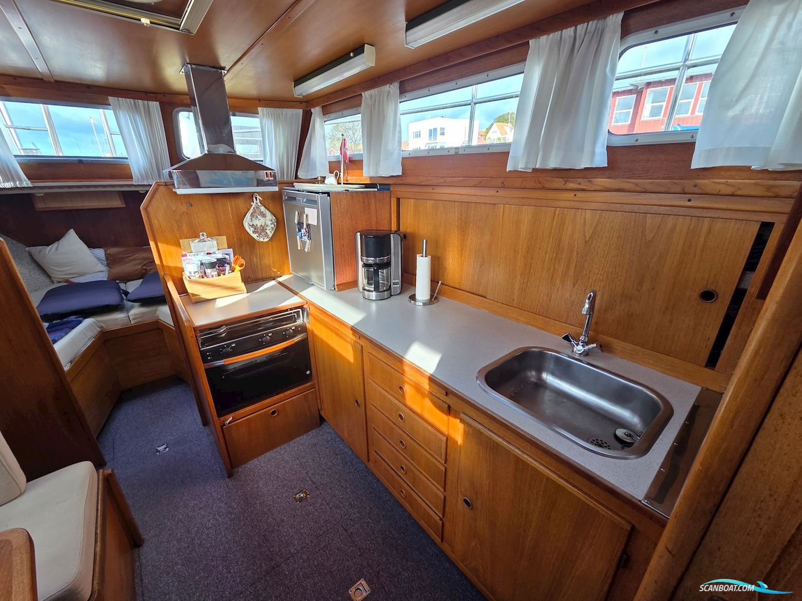 Atlantic 37