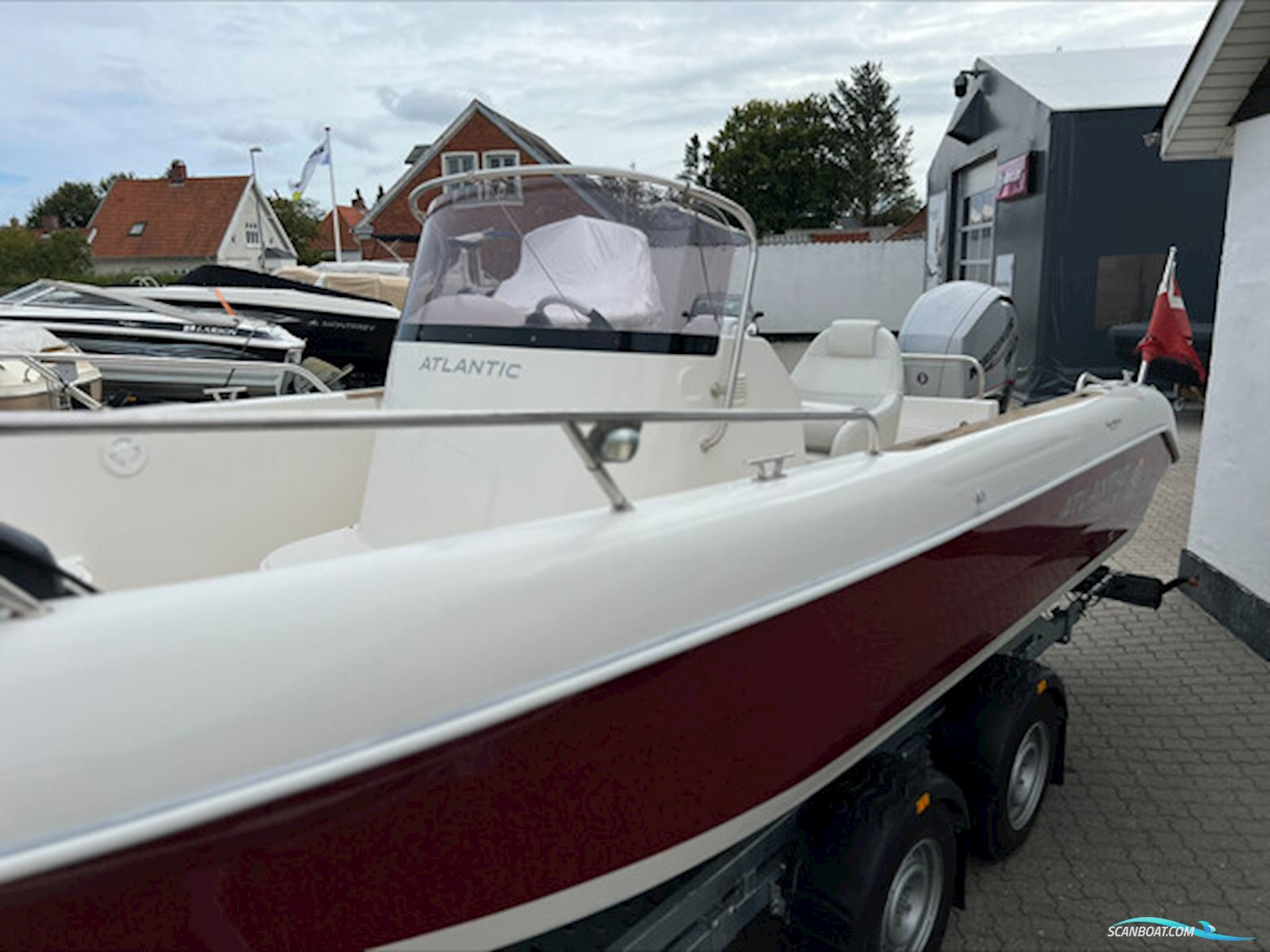 Atlantic 635 WA, Mariner F150 EFI