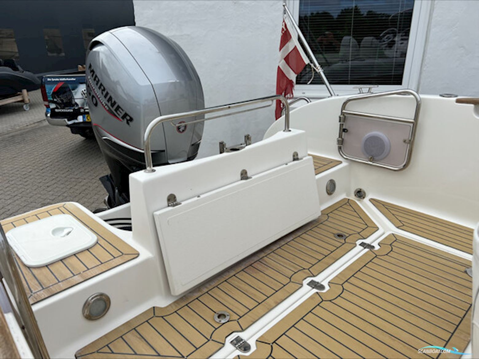 Atlantic 635 WA, Mariner F150 EFI