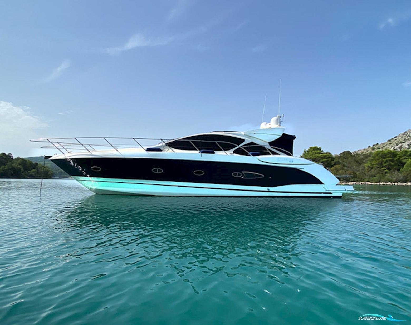 Atlantis 50x4 Coupe Motorbåt 2008, med Volvo Penta D6 Ips 600 motor, Italien