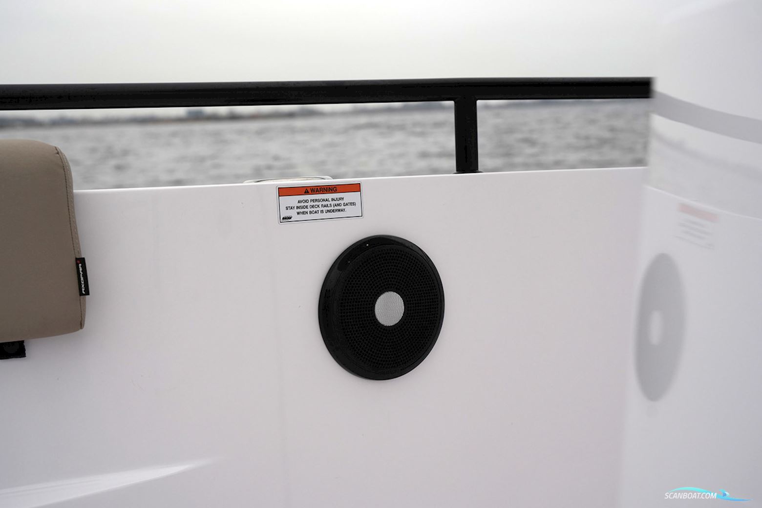 Axopar  28 Cabin