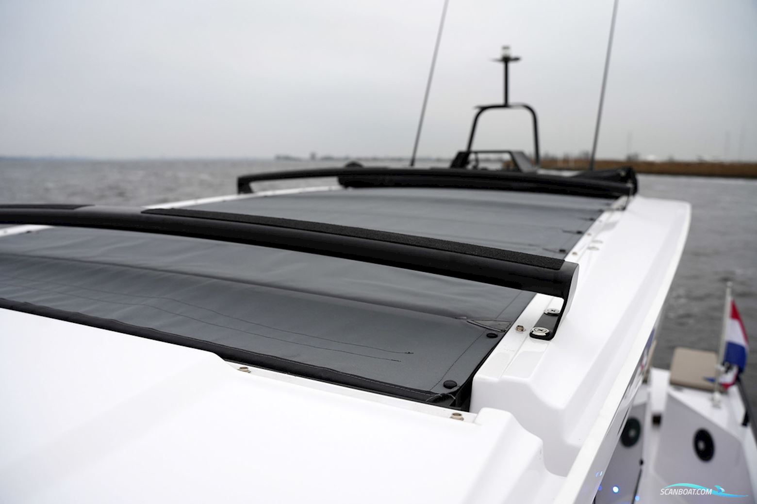 Axopar  28 Cabin