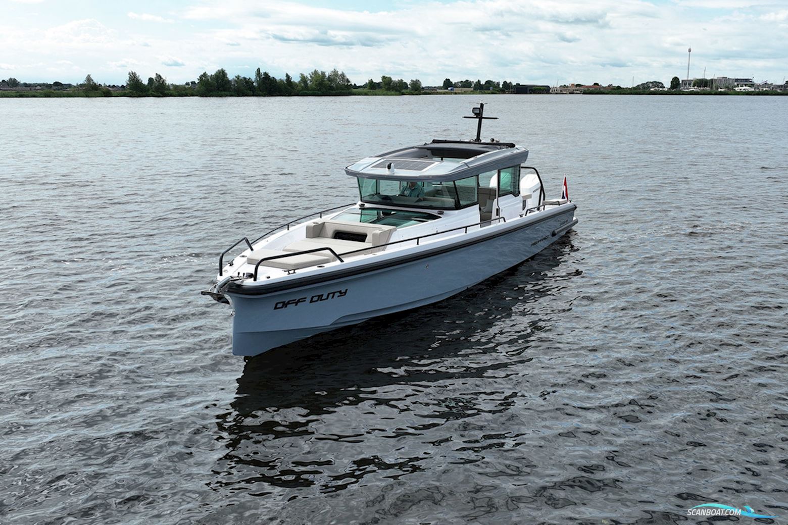 Axopar  37 XC Cross Cabin Mediterrana Edition