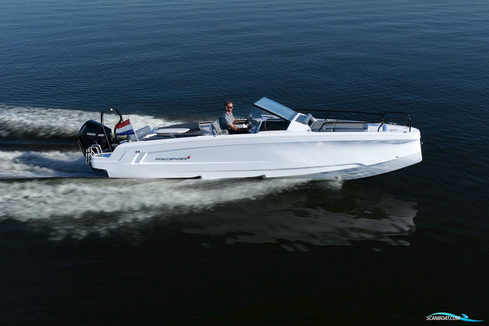 Axopar 25 Cross Bow & Cross Top Motorbåt 2023, Holland