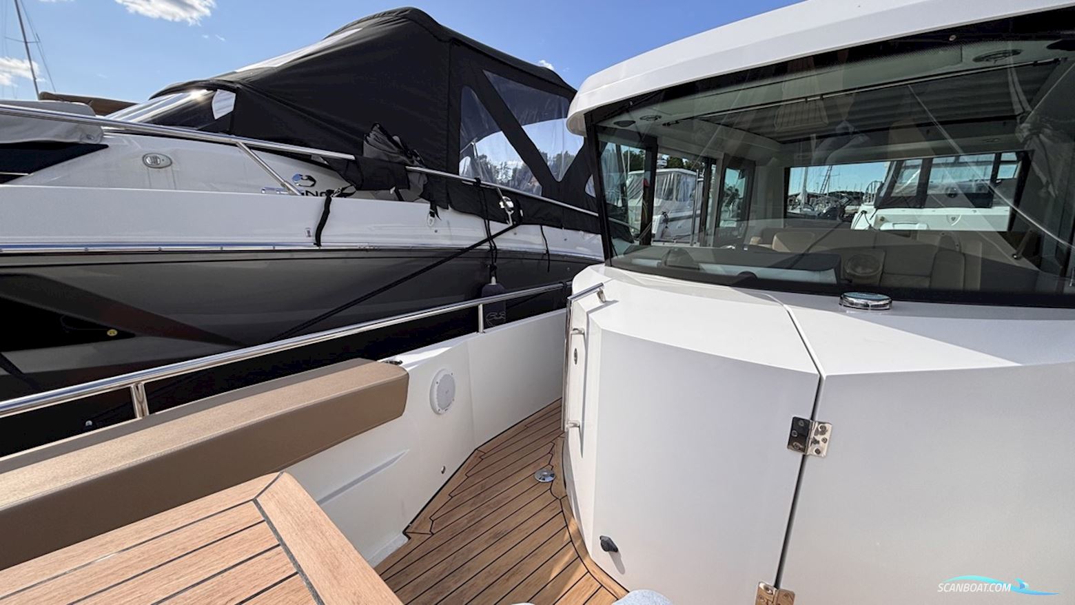 Axopar 28 Aft Cabin