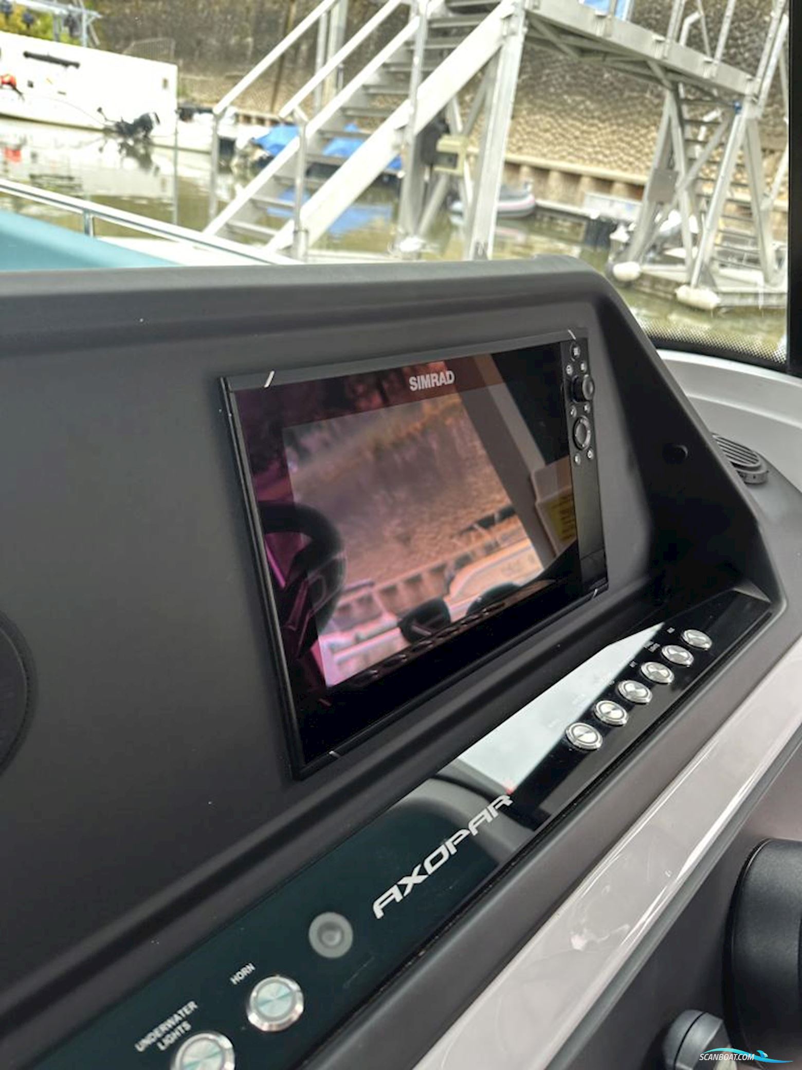 AXOPAR 28 Cabin - Wetbar