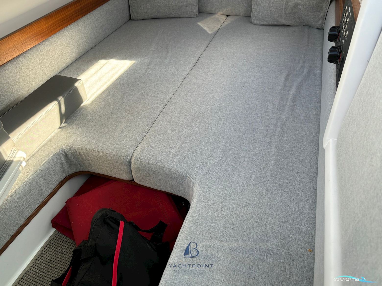 AXOPAR 28 Cabin MK2