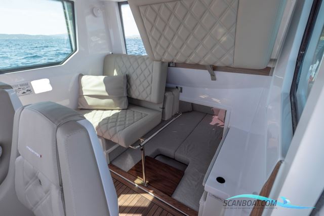 Axopar 28 Cross Cabin