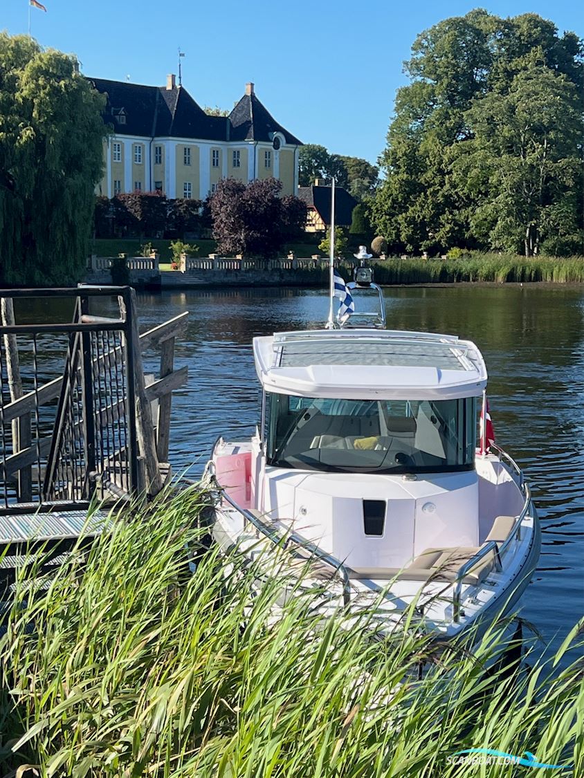 Axopar 28 Cross Cabin