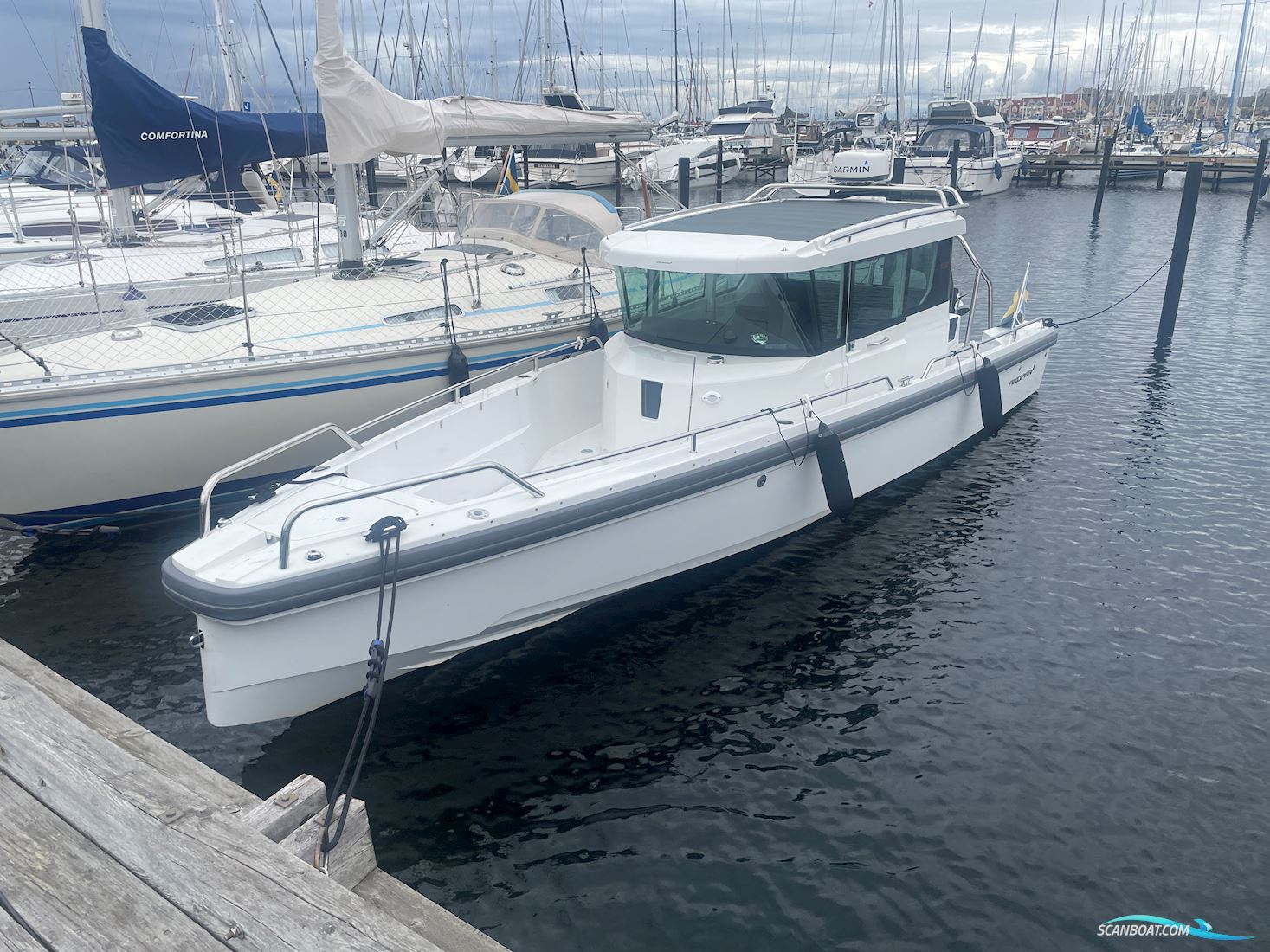 Axopar 28