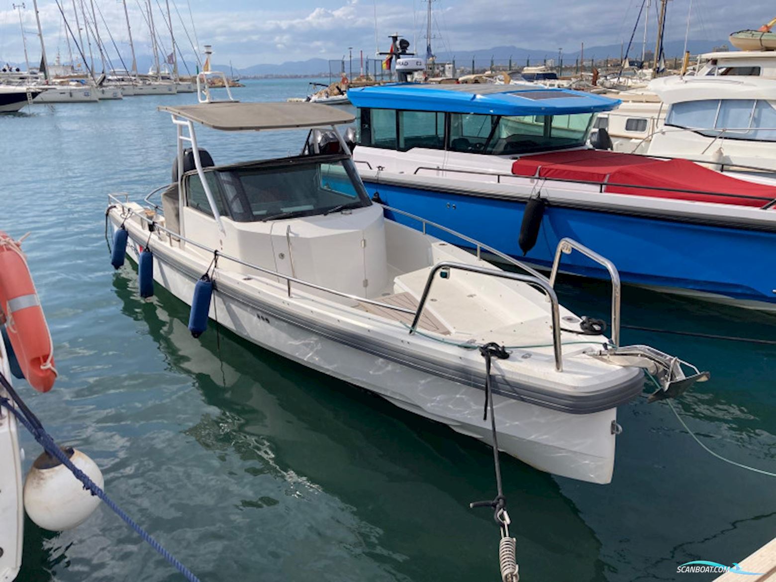 Axopar 28 T-Top Motorbåt 2016, med Mercruiser Verado 300 V8 motor, Spanien