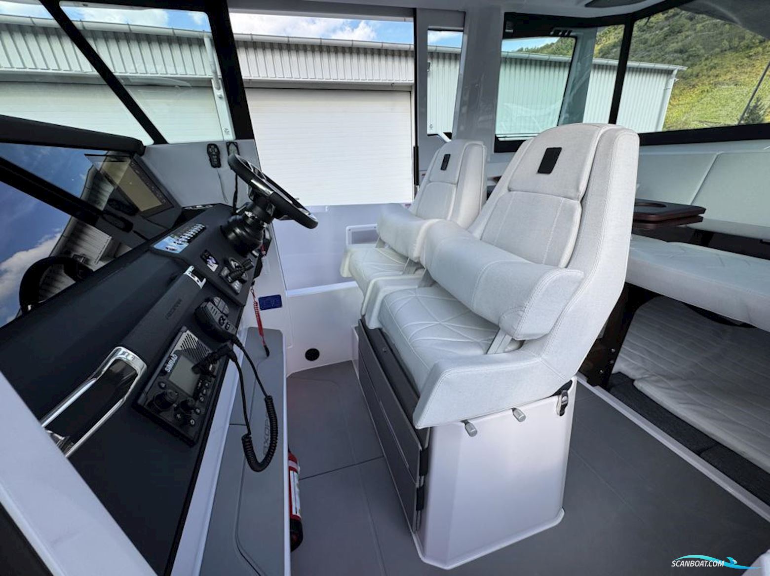 Axopar 29 Cross Cabin