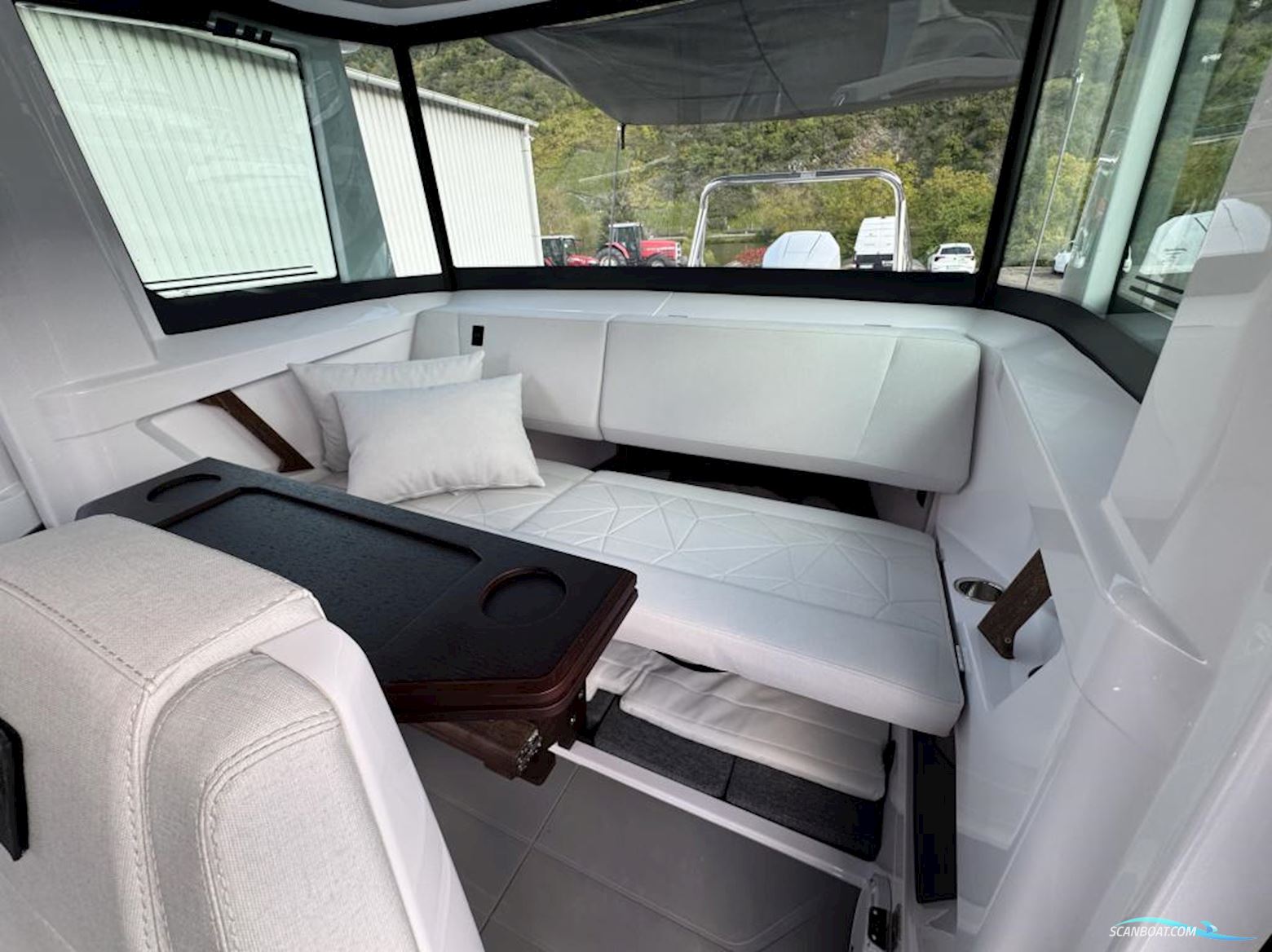 Axopar 29 Cross Cabin