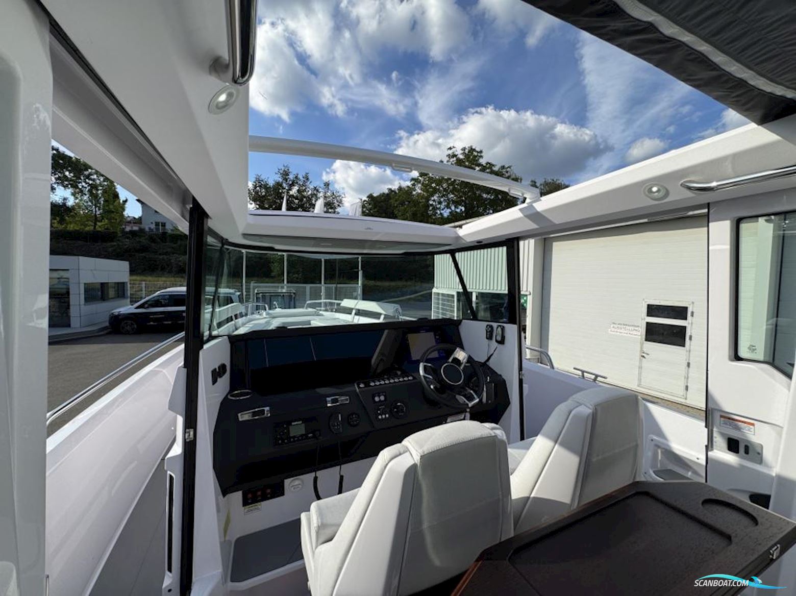 Axopar 29 Cross Cabin