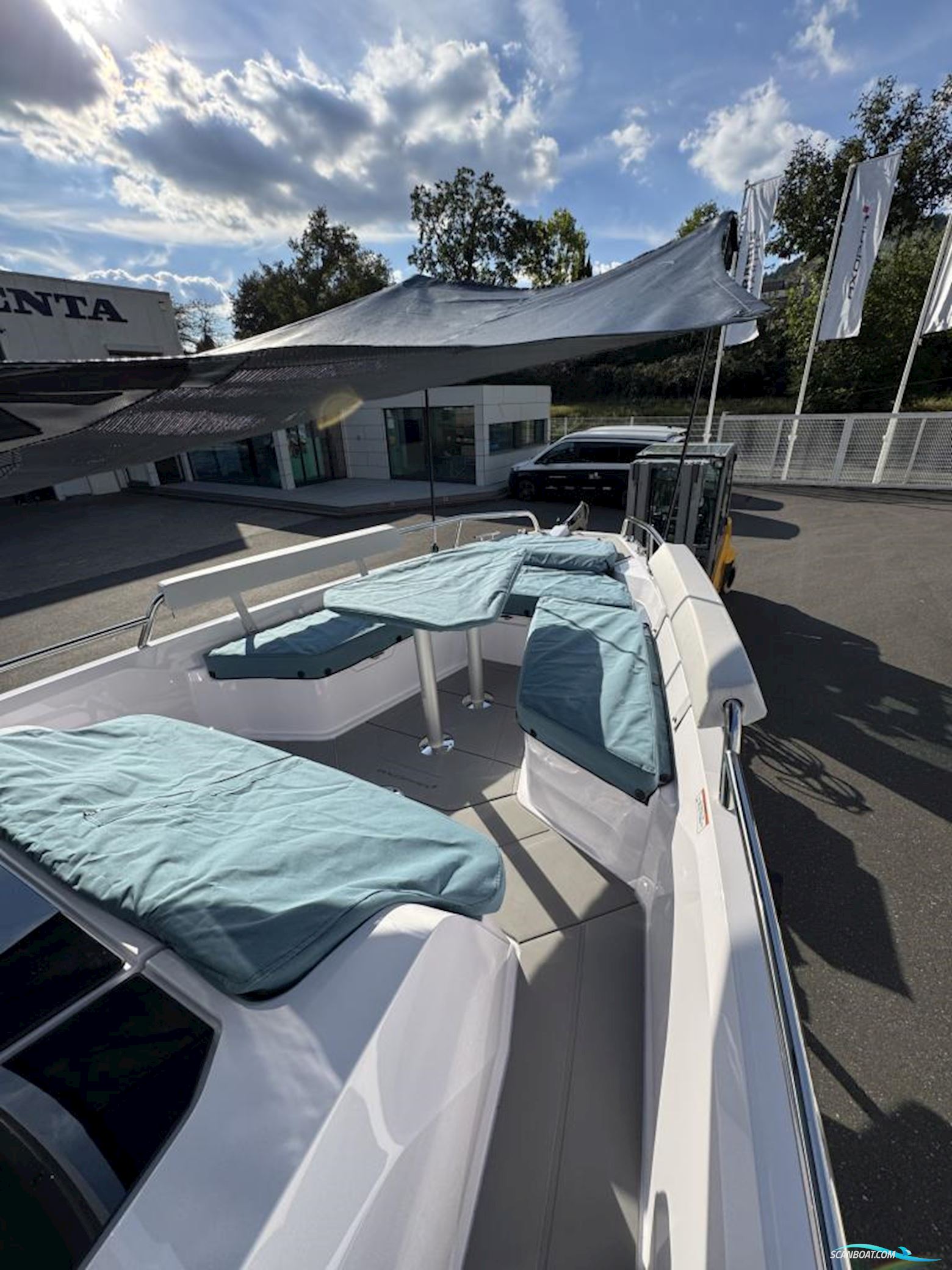 Axopar 29 Cross Cabin