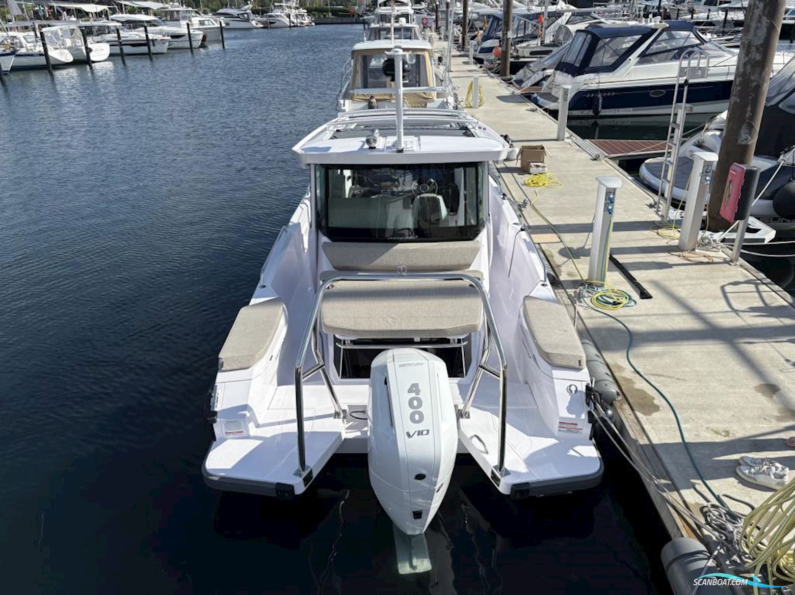 AXOPAR 29 Cross Cabin