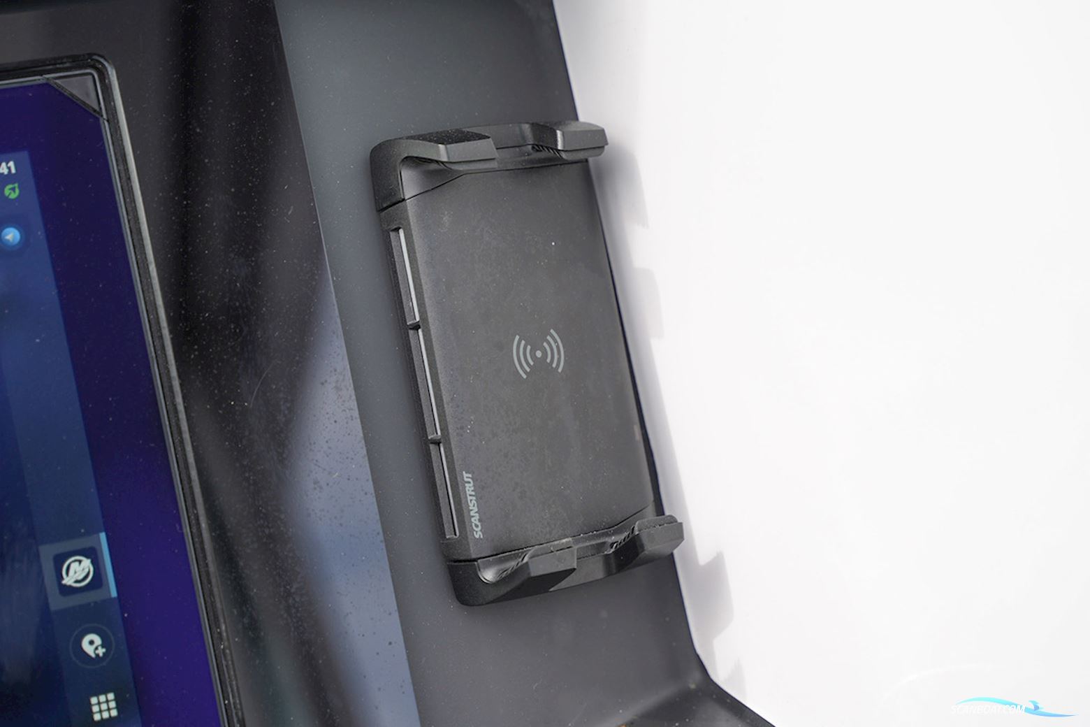 AXOPAR 29 XC Cross Cabin