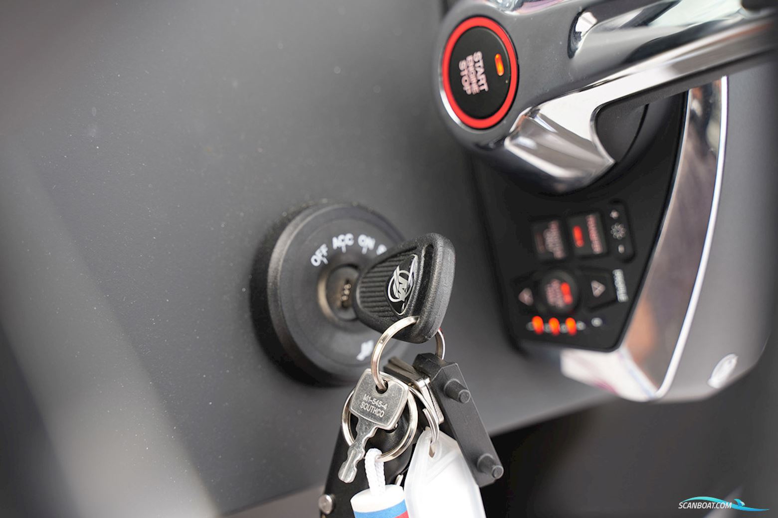 AXOPAR 29 XC Cross Cabin