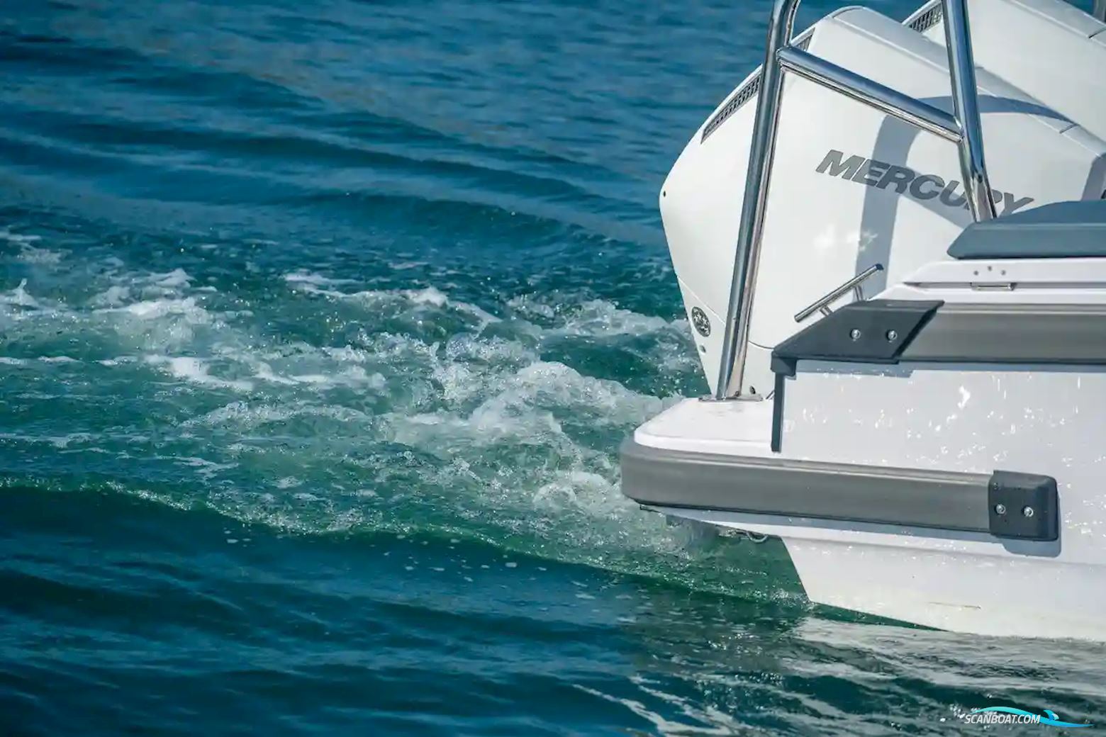 Axopar 29 XC Cross Cabin
