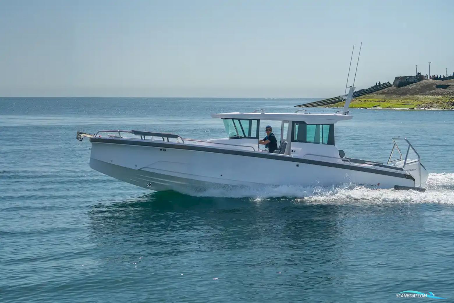 Axopar 29 XC Cross Cabin