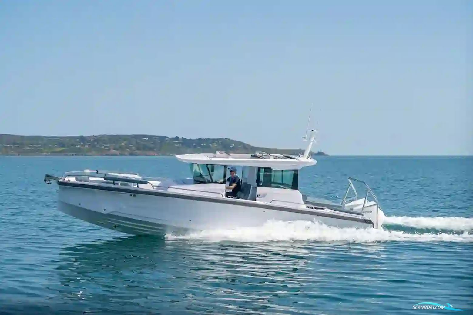 Axopar 29 XC Cross Cabin