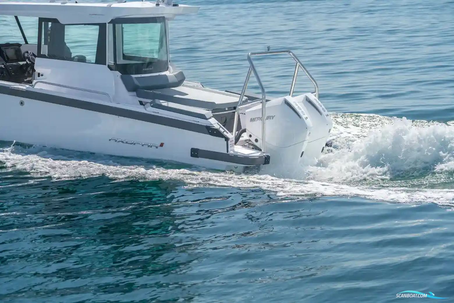 Axopar 29 XC Cross Cabin