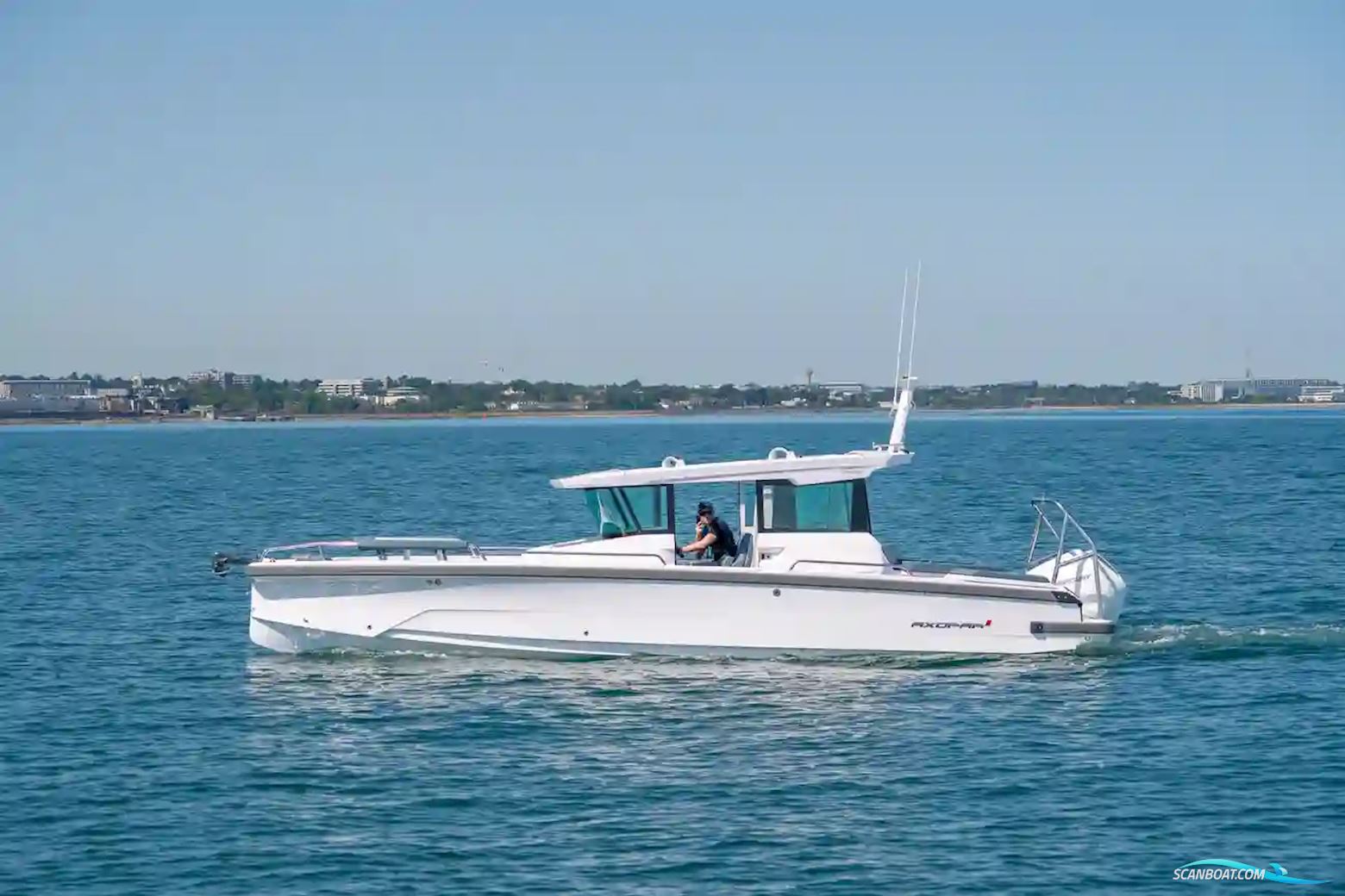 Axopar 29 XC Cross Cabin