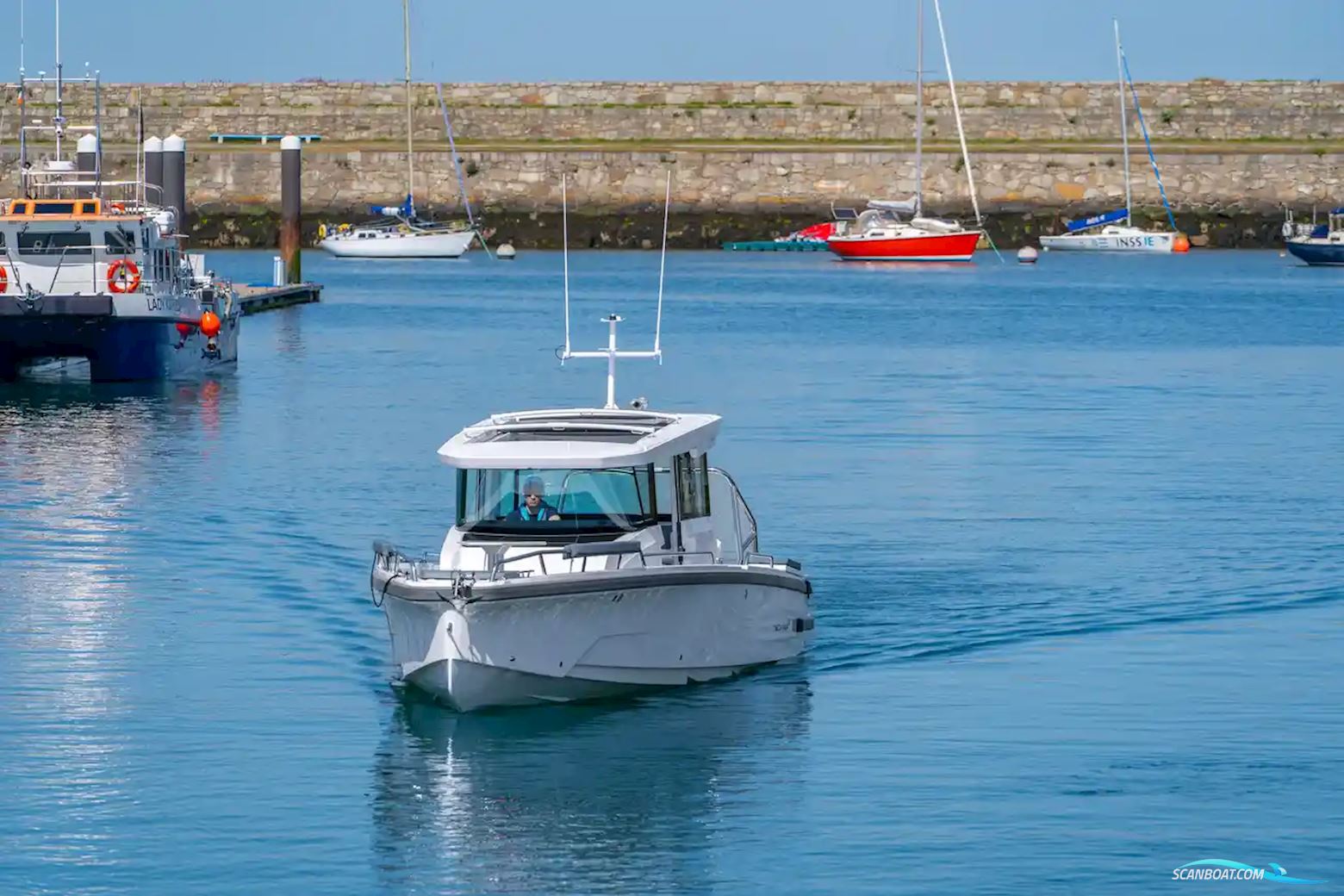 Axopar 29 XC Cross Cabin