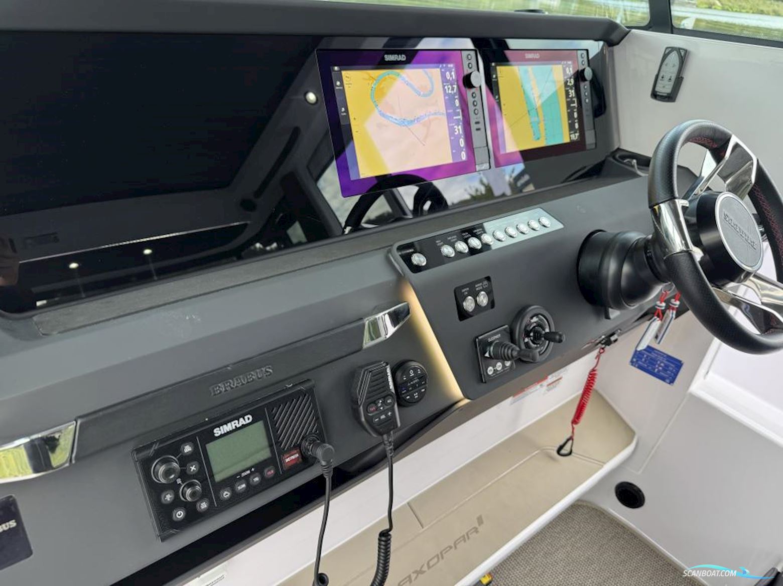 AXOPAR 29 XC Cross Cabin