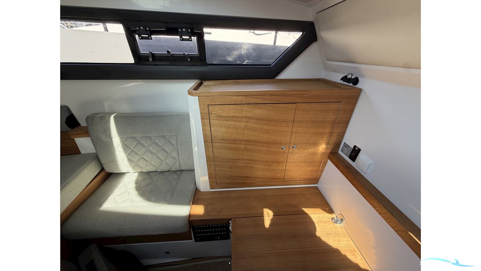 Axopar 37 Aft Cabin
